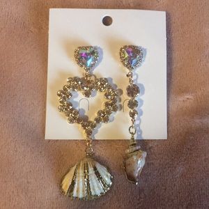 NEW Sparkly Seashell Earrings 💕🐚